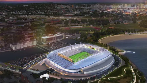 韩佳奇扑球犯规引争议，奥纳纳类似动作未受罚引热议